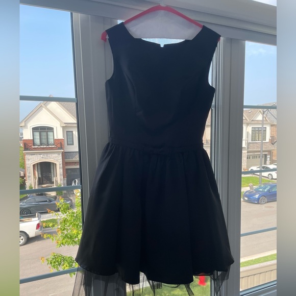 Ladies Dress - Picture 1 of 3